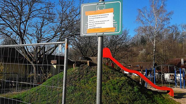 Seit Dienstag sind die öffentlichen Kinderspielplätze gesperrt.