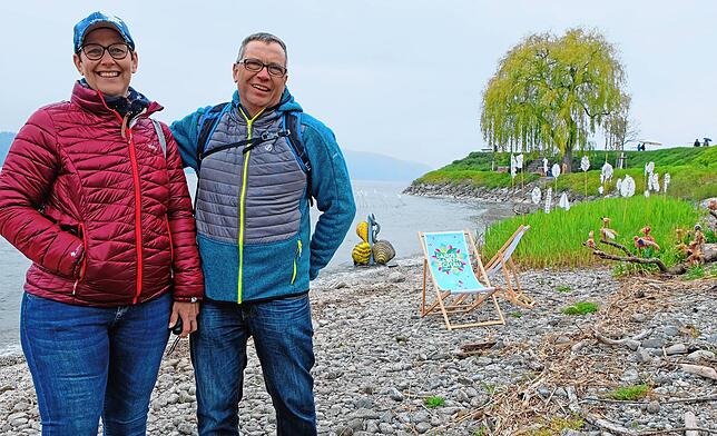 Geli Funk und Sven Möhrle aus Sulz am Neckar sind Stammgäste am gegenüberliegenden Ufer, auf dem Campingplatz in Dingelsdorf, und waren ...