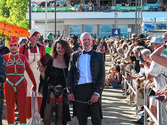 Bild 20: Das Torture Ship legt wieder ab: Die besten Bilder der BDSM- und Fetischfreunde am Bodensee