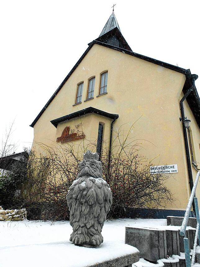 In der entweihten evangelisch-methodistische Kirche in Albstadt-Pfeffingen gibt es jetzt Tierbestattungen.