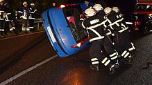 Bild : Zwei Unfälle auf B317: Einer endet mit Autoüberschlag