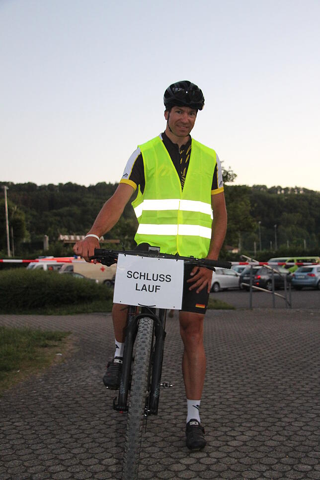 Bild 11: Die helfenden Hände der Triathlon-Nacht in Lauchringen &ndash; Ohne sie wäre eine solche Veranstaltung nicht zu stemmen