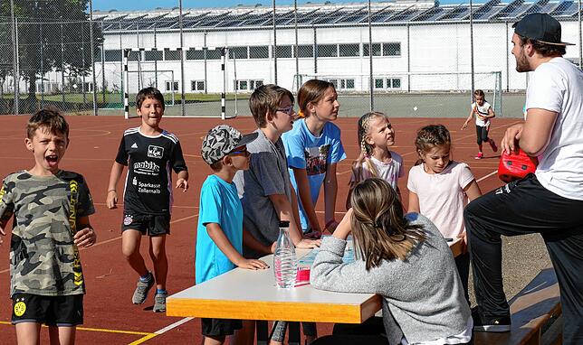 Bei sogenannten „Chaos-Spiel“ galt es neben viel Bewegung auf dem Spielfeld auch knifflige Aufgaben zu lösen.