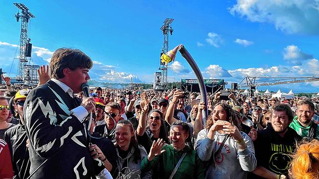 Bild 13: Southside 2024: The Hives bringen ihre Fans in Neuhausen zum Rocken
