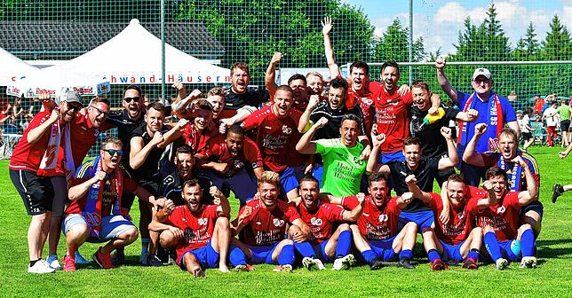 Bild 49: SG Höchenschwand/Häusern steigt nach 4:0 gegen FC Erzingen II auf &ndash; und wir haben Bilder!