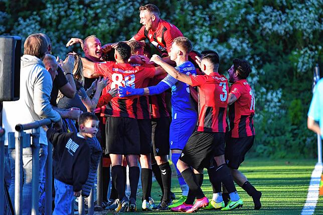 Bild 4: FSV Rheinfelden gewinnt Hochrhein-Derby beim SV 08 Laufenburg mit 2:1 &ndash; und wir haben Bilder!