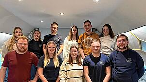 Hintere Reihe von links: Jasmin Burgbacher, Tabea Kammerer, Simon Burgbacher, Chiara Fichter, Joshua Hils, Sabrina Weißer. Vordere Reihe ...