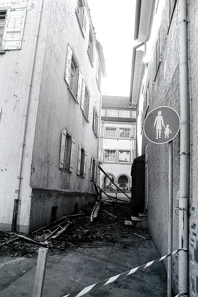 Bild 16: Gedächtnis der Region: Bilder vom Großbrand des Stockacher Polizeireviers 1992 und dem Umbau
