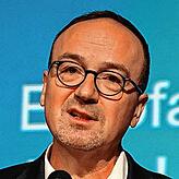 Brandrauch ist „lebensgefährlich und hochgiftig“, sagt Oberbürgermeister Uli Burchardt, es sei „unvorstellbar, wie so ein Gebäude ...