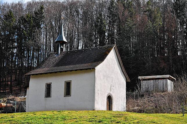In Untermettingen-Raßbach steht auf eine Anhöhe die St. Gallus Kapelle aus dem Jahr 1171, die ehrenamtlich betreut wird.