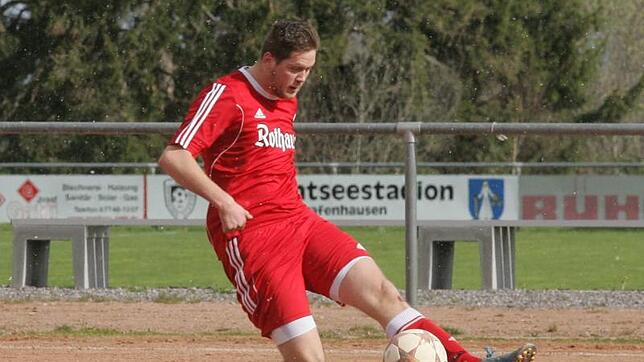 Es klappt doch noch: Blerim Kushutani setzt beim grandiosen 4:0 des SV Grafenhausen gegen den SV Hinterzarten den Schlusspunkt. Bild: ...