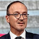 Er und seine Verwaltung wollten die Grundsteuer schon 2024 viel stärker anheben, doch der Gemeinderat ging nicht mit: Oberbürgermeister ...