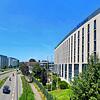 An der Reichenaustraße reihen sich die Hotels. Jetzt wird ein neuer Beherbergungsbetrieb mit 300 Zimmern (links im Bild) gebaut. Ist das ...
