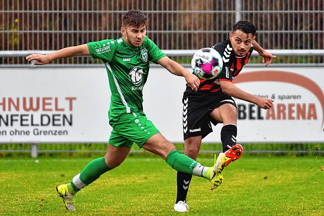 Bild 10: FSV Rheinfelden bleibt mit dem 3:2-Erfolg gegen den FC Freiburg-St. Georgen auch im 13. Saisonspiel unbesiegt &ndash; und wir haben Bilder!
