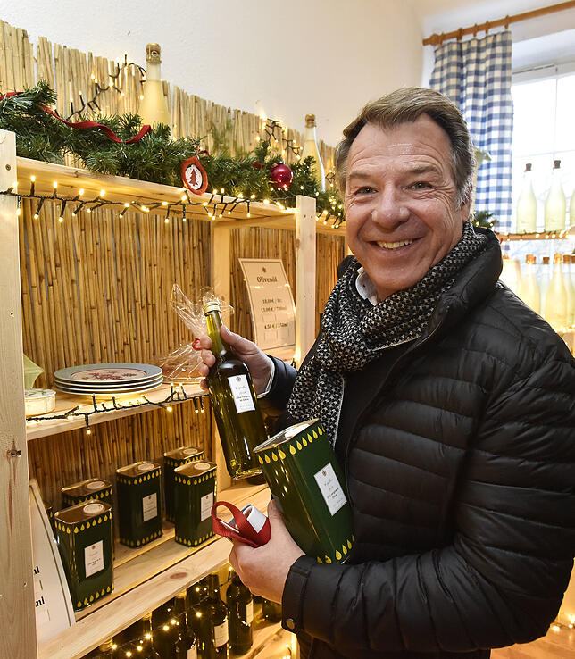 Auch Schlagerstar Patrick Lindner schlendert am Samstag Nachmittag durch die Fürstenberg-Weihnachtswelt. Am Abend ist er dann zusammen ...