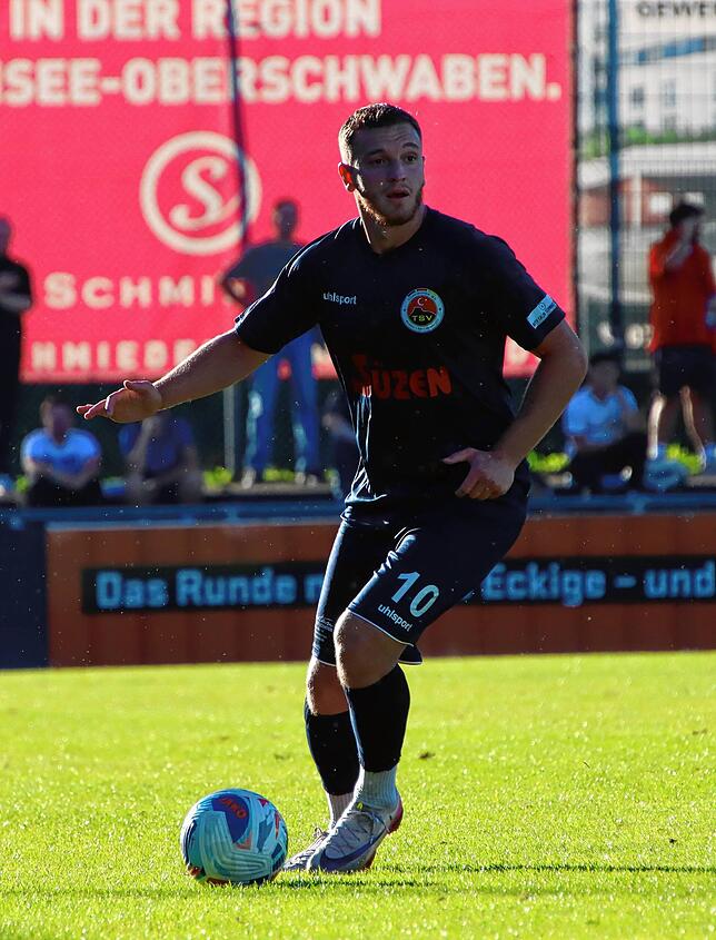 Bild 15: Fünf Tore und viele Zweikämpfe: Unsere Bilder des Oberliga-Duells zwischen Ravensburg und Singen