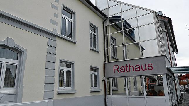 Wer wird der neue Rathauschef in Uhldingen-Mühlhofen? Das entscheiden 6582&nbsp;Wahlberechtigte. Präsenzwahl ist am 22.&nbsp;März unter ...