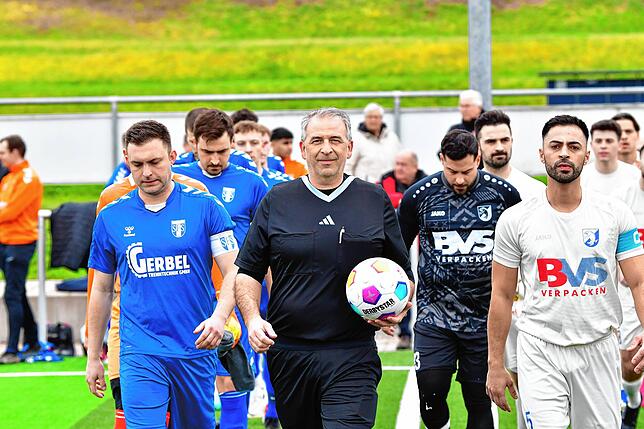 Bild 1: FC Erzingen unterliegt den SF Schliengen mit 2:4 &ndash; und wir haben Bilder!