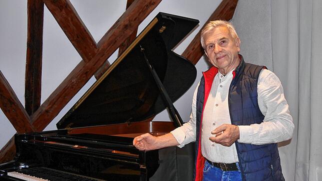 Waldemar Gorzawski gibt die Leitung des Bildungswerks ab. Klavierkonzerte gehörten zu den neuen Angeboten, die er in seiner elfjährigen ...