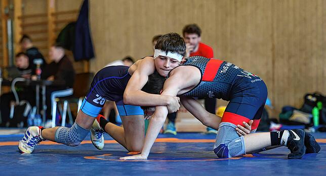 Bild 20: Nachwuchsringer begeistern bei Eiche Radolfzell. Unsere Bildergalerie vom Bodensee Cup!