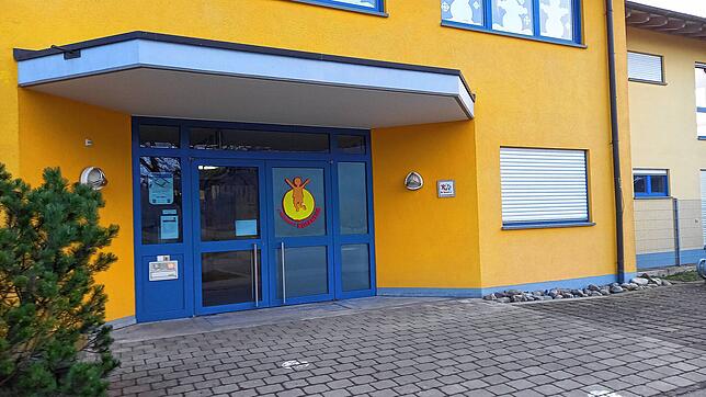 Das Kinderhaus Rosenegg in Rielasingen hat, wie viele andere Kitas, mit Personalnot zu kämpfen. Die Gemeinde reduziert zum März die ...