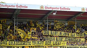 Die BVB-Fans protestieren gegen die neuen Auswärtstrikots.