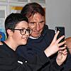 Ein Selfie mit Bruno Labbadia. So nah kommt ein Fußballfan sonst selten.