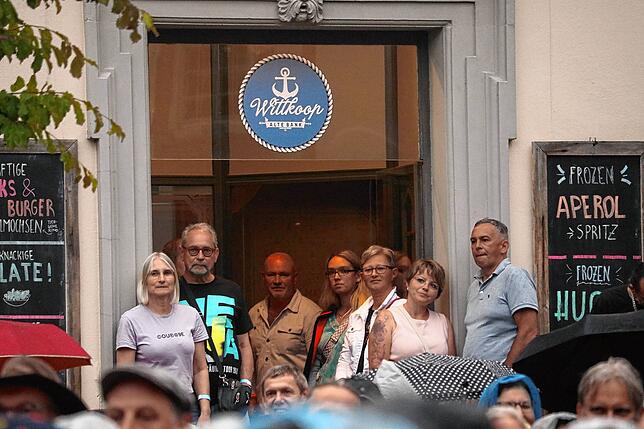 Bild 23: 3000 Fans feiern Nena in Meersburg