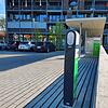 Blick auf die neue kombinierte E-Ladestation in Salem. Hier können Nutzer ihre E-Autos und E-Bikes aufladen. Die Station wird durch eine ...