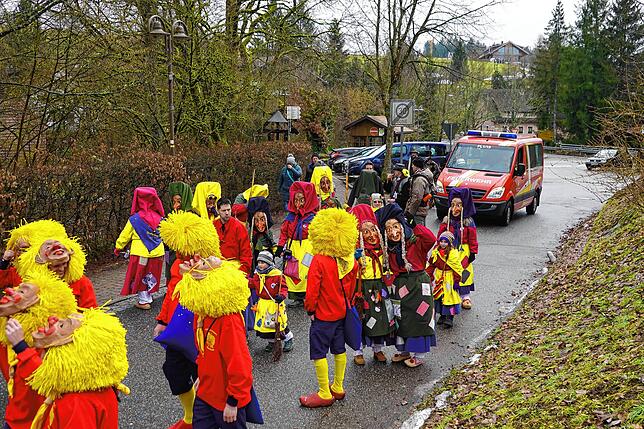 Bild 10: Bilder vom Ställfäscht Oben Er mit Umzug