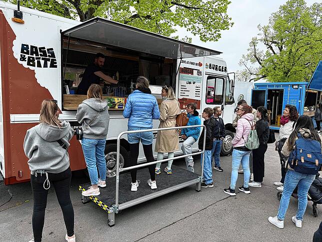 Bild 1: Bilder vom Streetfood Markt an der Häfler Promenade