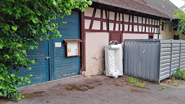 Der Möbelkreisel des Mehrgenerationenhaus Markdorf ist bisher im Heggbacher Hof untergebracht. Jetzt muss das Projekt umziehen.