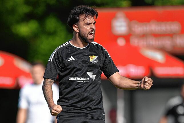 Bild 13: SV 08 Laufenburg unterliegt Tabellenführer FC Teningen mit 0:1 – und wir haben Fotos!