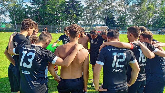 Der sofortige Wiederaufstieg für den FC Hochemmingen sei laut den Trainertrio zunächst kein Ziel.