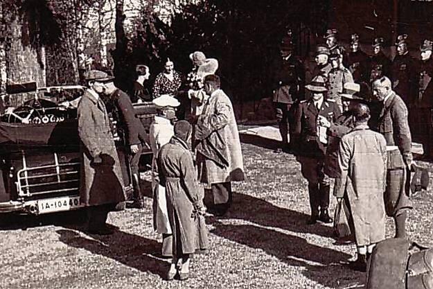 In Schluchsee 1934: In der Gruppe rechts steht Hermann Göring (verdeckt mit weißem Hut), rechts davon Forstrat Hermann Walli. Im ...