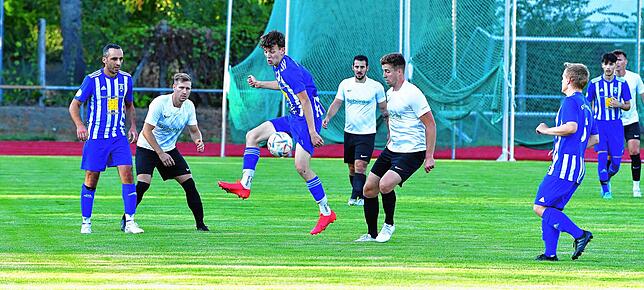 Bild 28: SG FC Wehr-Brennet gewinnt Pokal-Derby gegen SV Schopfheim mit 7:0 &ndash; und wir haben Bilder!