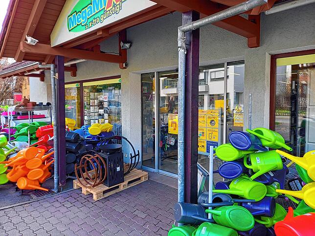 Der Megamix in Markdorf ist ein Schnäppchenmarkt in der Hauptstraße. Die getötete Frau arbeitete dort am Schalter der Postagentur.