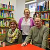 Büchereileiterin Martina Huber mit den Mitarbeitern Heike Bends und Thorsten Weißenberger (von links).