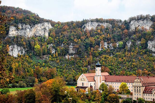 Ein berühmtes Kloster an einem berühmten Fluss, das ist die Erzabtei Beuron.