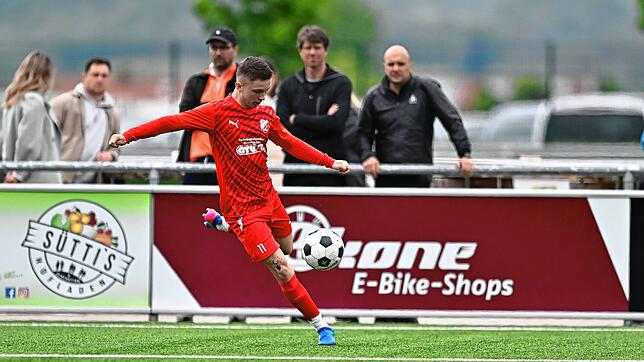 Zug zum Tor: Hannes Brenneisen – hier ein Archivfoto – brachte den TuS Binzen beim 4:1-Erfolg in Erzingen schon nach fünf Minuten in ...