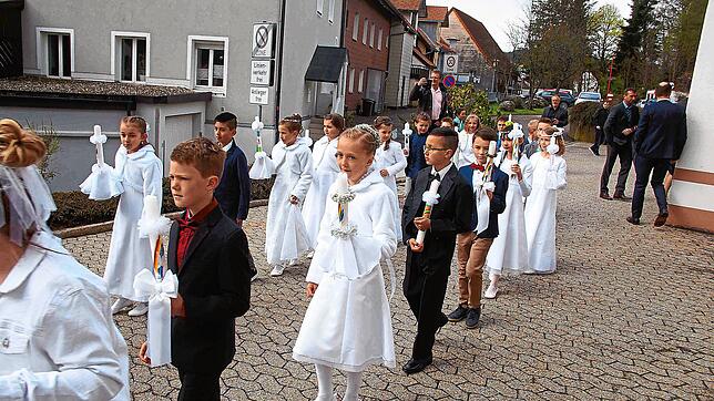 Von großer Bedeutung für viele Familien in der Seelsorgeeinheit ist die Absage der Feiern zur Erstkommunion an den beiden Sonntagen nach ...