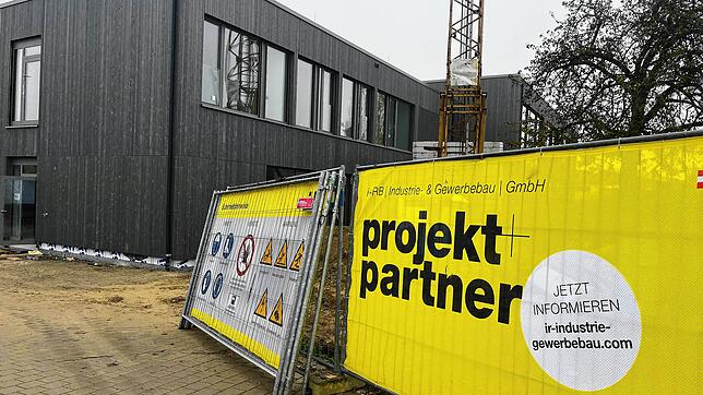 Der Bau des neuen Kinderhauses am Schättlisberg wird teurer als erwartet. Die Gründe dafür liegen hauptsächlich außerhalb des ...