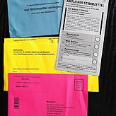 Wer all diese Unterlagen hatte, konnte am 18. Oktober an der OB-Wahl teilnehmen. Korrekt oder mit einiger krimineller Energie auch ...