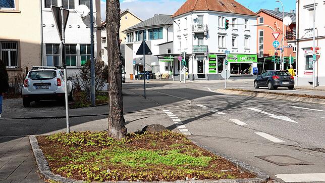 Solche Baumscheiben könnten auch schöner gestaltet werden, findet die Singener Initiative Stadtgrün.