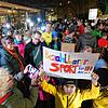 Wut und Sorge wegen geplanter Kürzungen beim Sport: Kinder, Jugendliche und Erwachsene demonstrieren am Rande einer Sitzung des ...