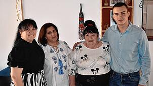 Die ukrainische Familie Lapko hat am 19. Juli in der früheren „Genussmühle“ ein neues Lokal eröffnet. Es hat den Namen Mrija, was auf ...