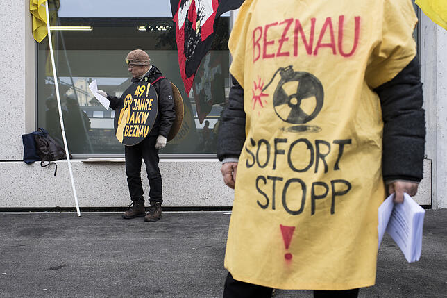 Demonstranten gegen die Wiederinbetriebnahme des Kernkraftwerkes Beznau im März 2018. Bild: dpa
