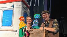 Franka und Andreas Kilger begeistern mit ihrem Figurentheater KnuTh das Publikum im Ali-Theater in Tiengen. Bild: Miriam Stoll
