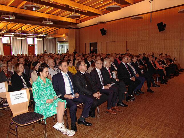 Bild 12: Volles Haus beim Neujahrsempfang der Gemeinde Salem