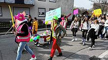 Bild : Die schönsten Bilder: Urnauer Fasnet mit politischer Botschaft